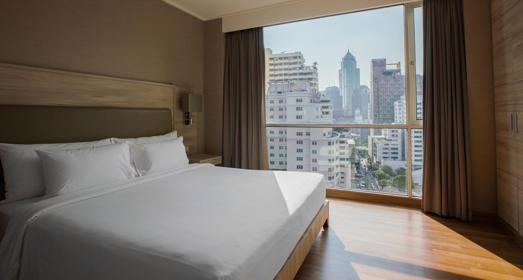 Adelphi Suites Bangkok - Sha Extra Plus Exterior foto